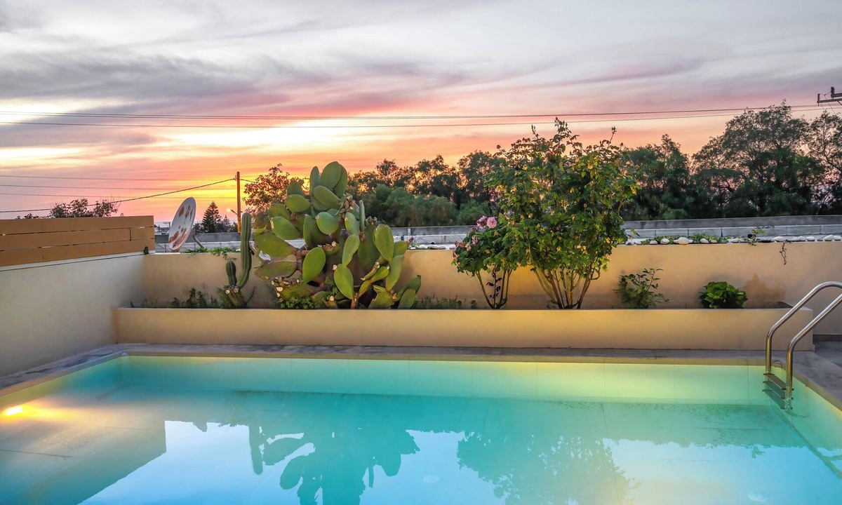 Platanes Apartment | Doukas White Haven