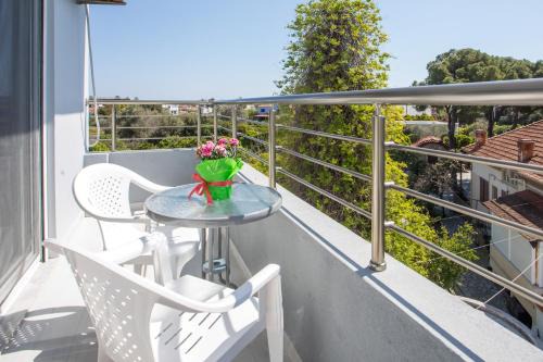 Ialyssos Apartment | Economisa Apartments