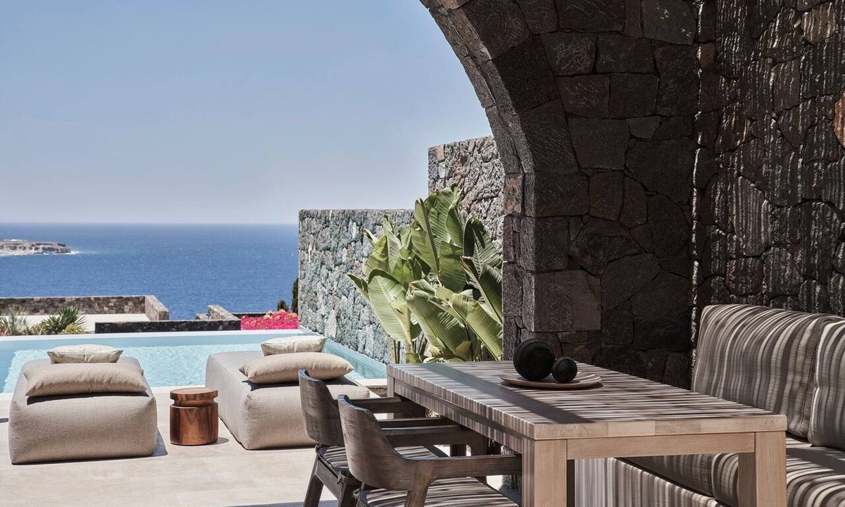 Oia Apartment | Elyrion Suite, Divine Sea Views, Private Pool, Furnished Terrace, Sanrotini
