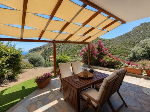 Steni Dirfyos Apartment | Emma's HOUSE near beach