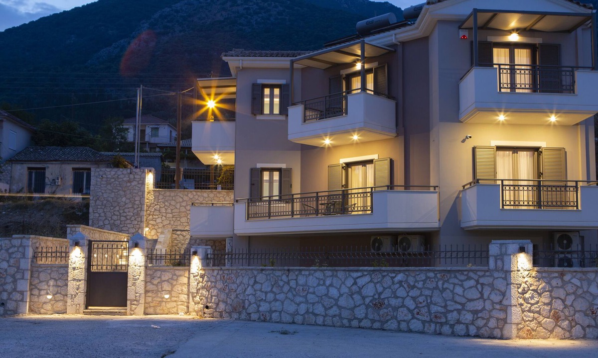 Perigiali Apartment | Enalion top floor apartment with view,boat dock & close to Nidri!