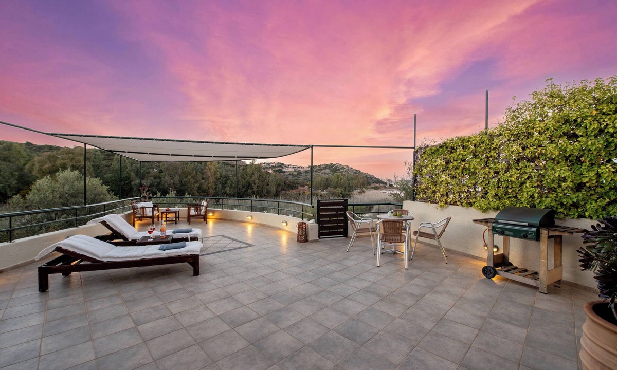 Agios Nikolaos House | Enjoyable 2-bedroom house with ACand bbq beachfront