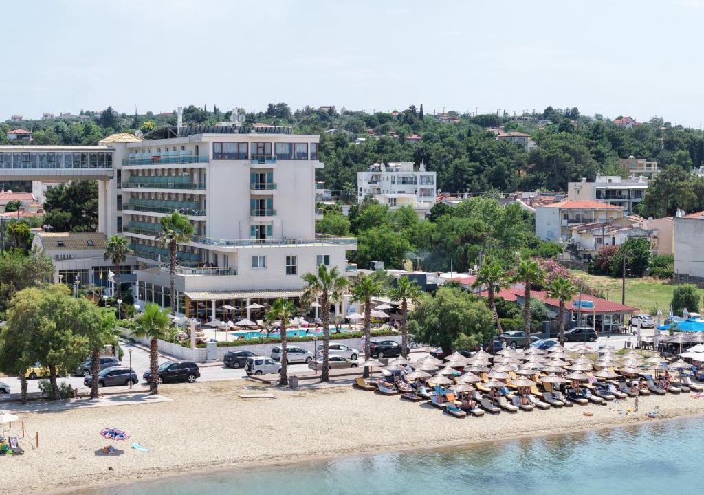 Agia Triada Hotel | EONA BEACH RESORT by Greek Pride