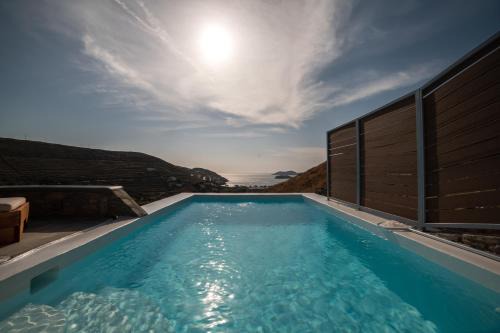 Kithnos House | Epithea Suites Kythnos 4 με ιδιωτική πισίνα