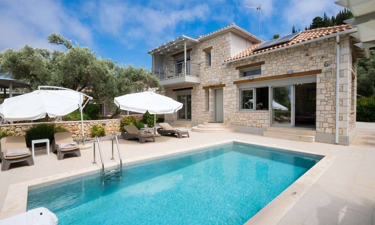 Tsoukaladhes Villa | Eratito - Three Bedroom Villa, Sleeps 6