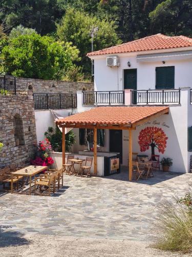 Armenistis House | Eri Rooms to Let