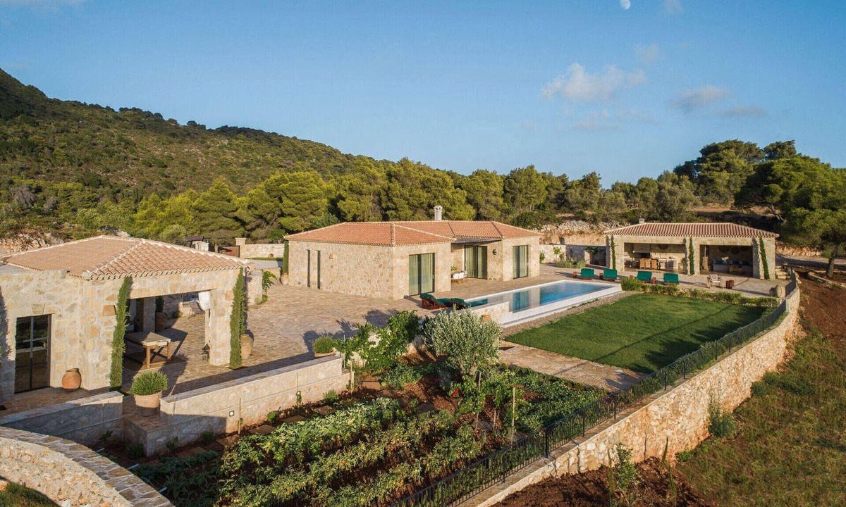 Maries Villa | Estrella - Two Bedroom Villa, Sleeps 4
