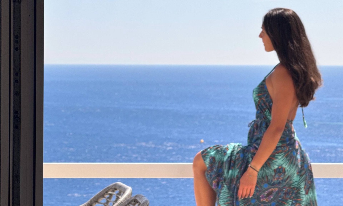 Paradise Hotel | Executive Studio-Sea View, Shared Infinity Pool, Gym, Bar, 4'from Paradise Beach