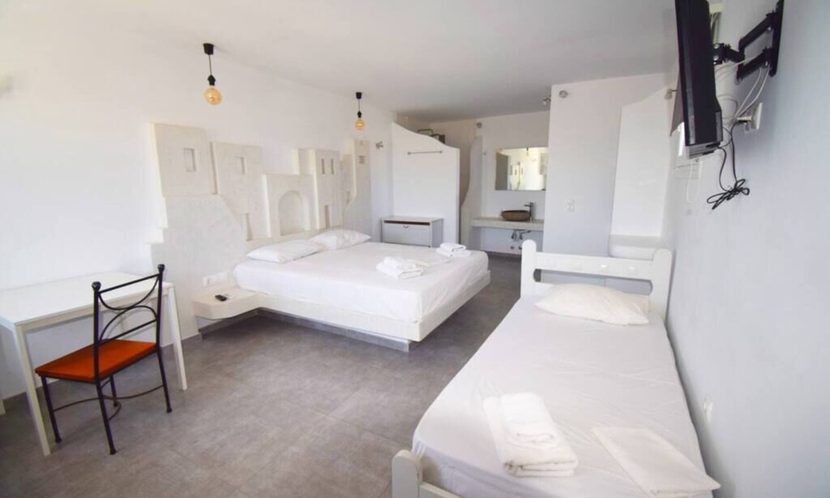 Glastros Apartment | Fantastic studio for 2 people with private