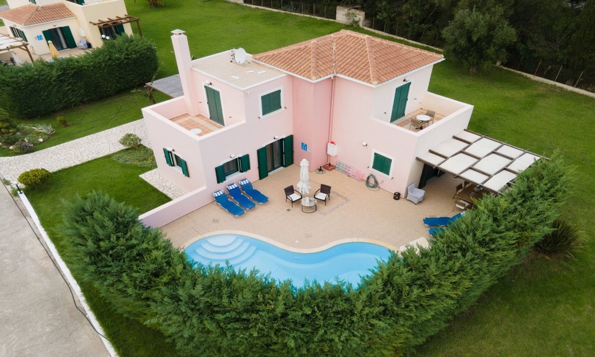 Karavomylos Villa | Fedra (3 bedrooms, Sleeps 6)