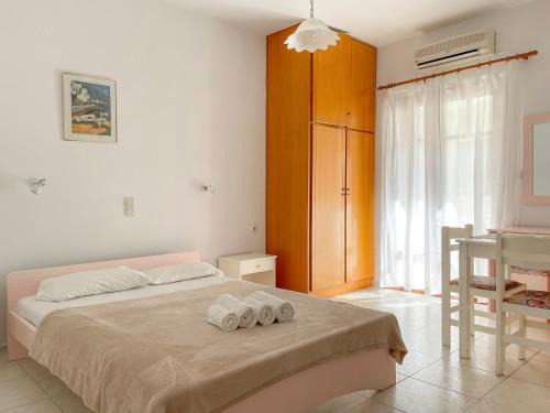 Galatas Apartment | Galatas studio 3, ideal for solo travellers, 750m from the beach