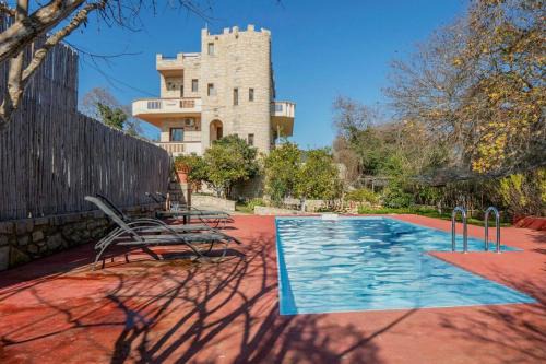 Platanias Villa | Gianni's Castle - Apartment with Private Pool