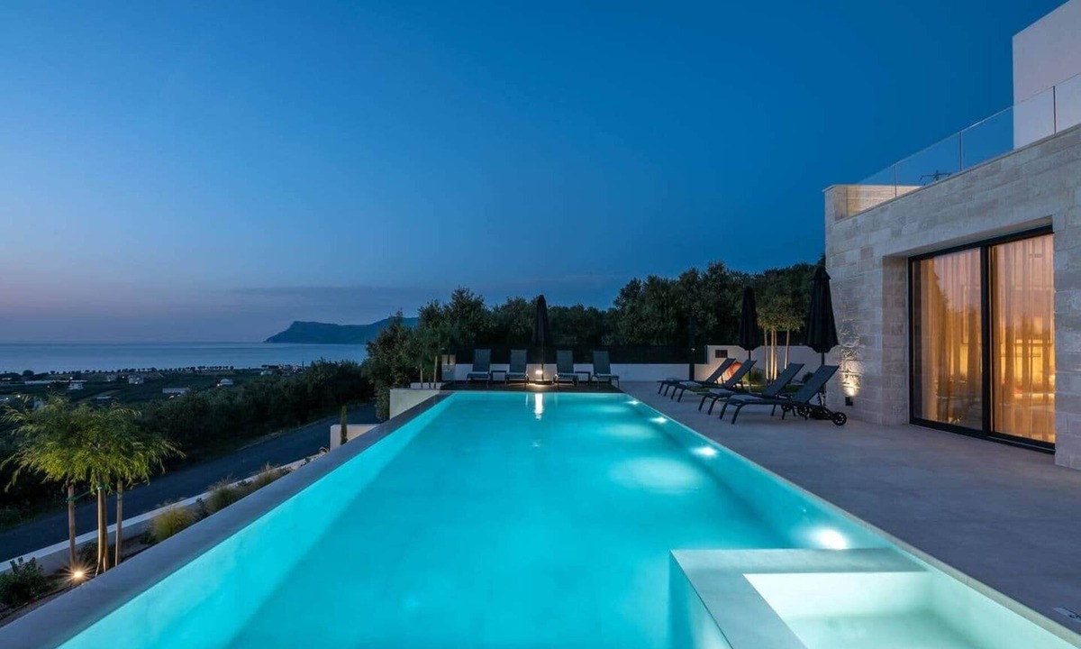 Kissamos House | Villa Phos, Sea view, Luxury, private pool, BBQ