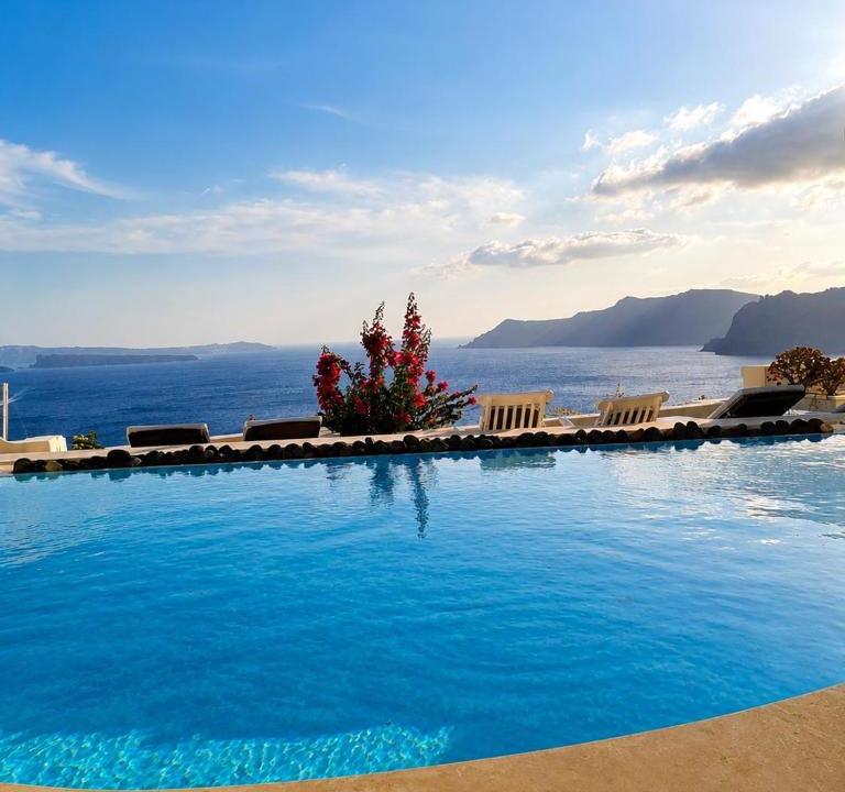 Oia Villa | Grand Canava