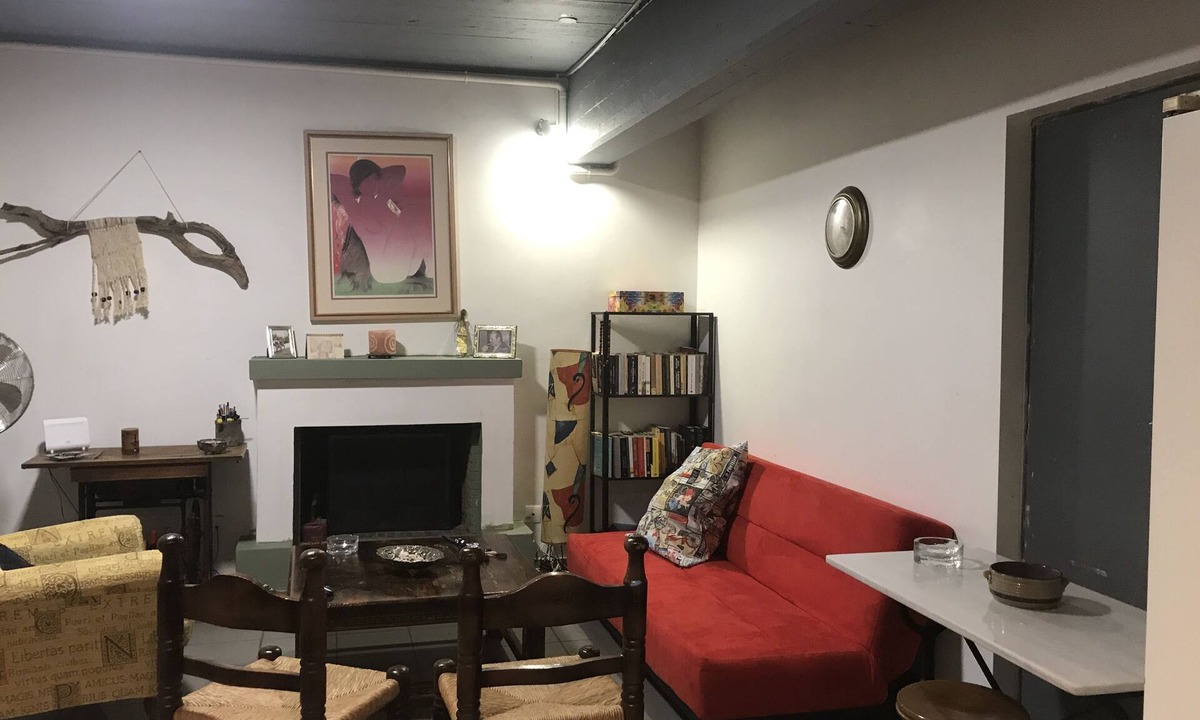 Mets Apartment | Ground floor apartment with fireplace , 10’on foot from the Acropolis