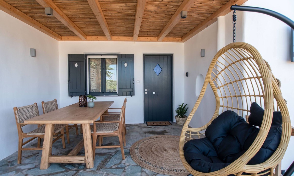 Nea Cryssi Akti House | Guest House Emily Country Home with Mountain View, Wi-Fi and Air Conditioning