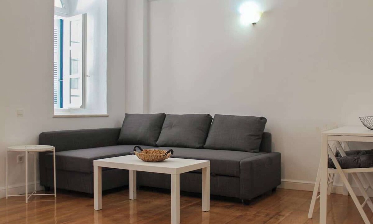 Paleopolis Apartment | Hidden Gem Convenient & Spacious