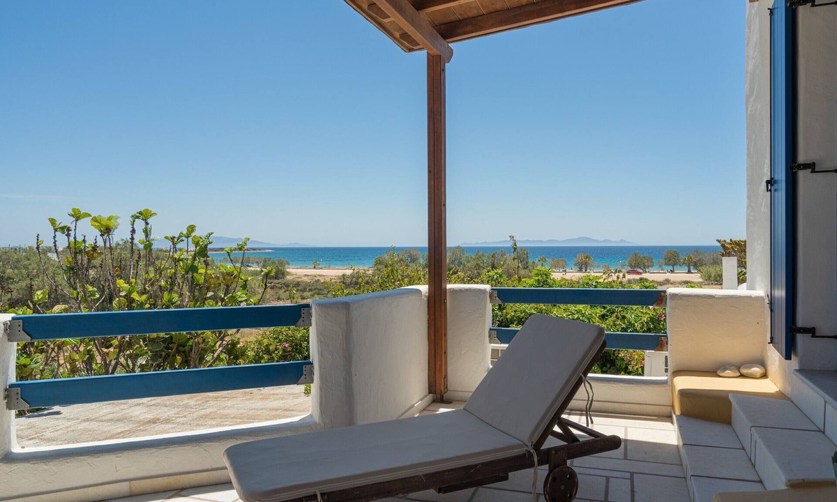 Aliki Apartment | Holiday Apartment "Maria's Village Suite" with Sea View, Private Terrace & Wi-Fi