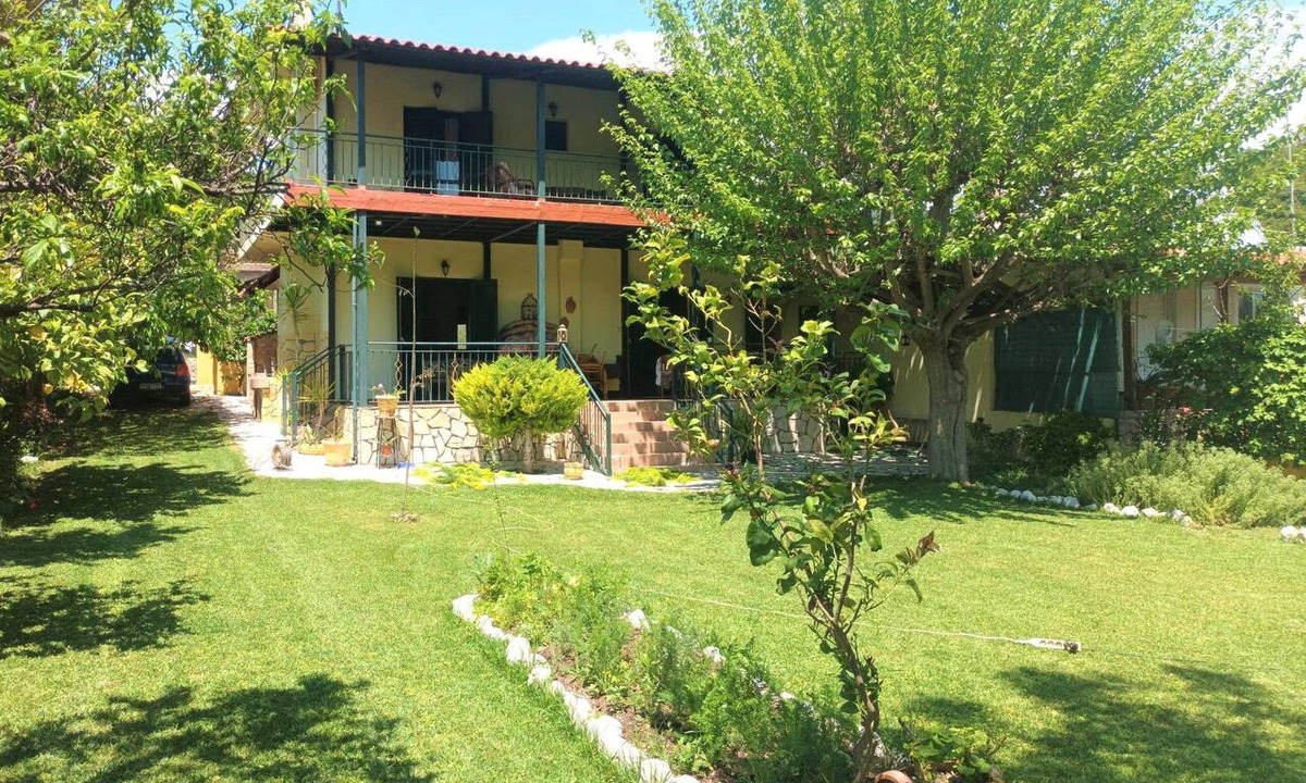 Aigialeia House | Holiday Home '3 Bedrooms House' with Mountain View, Wi-Fi and Air Conditioning