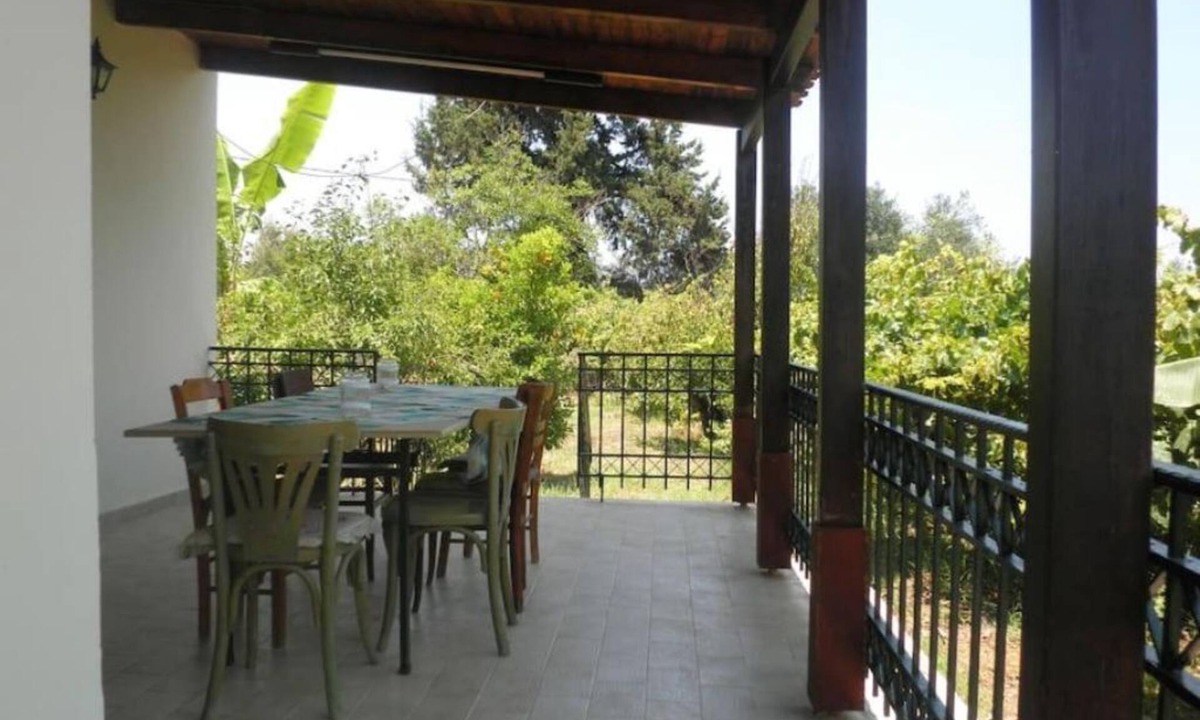 Apokoronas House | Holiday Home 'Dimis Country House' with Wi-Fi and Air Conditioning