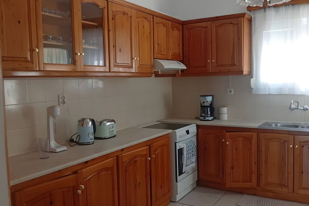 Drymonas House | Holiday Home 'Sunset Residence Leros' with Sea View, Wi-Fi and Air Conditioning