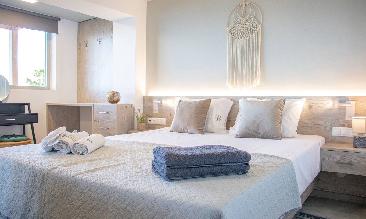 Agia Pelagia House | House of Harmony Suites | Maria