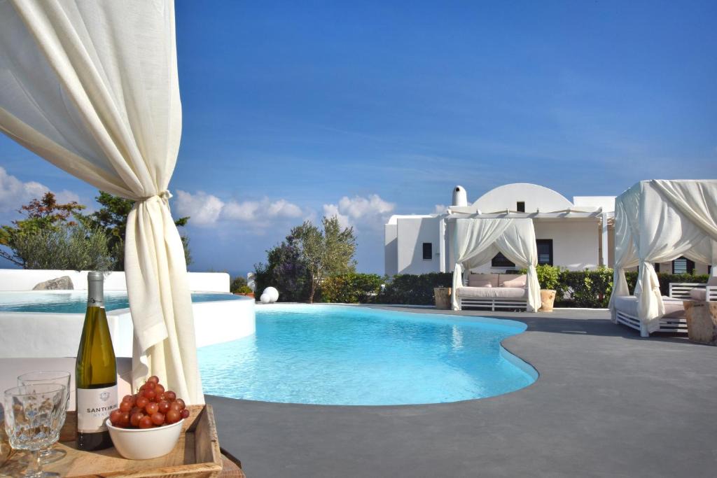 Fira Villa | Irene's Villa
