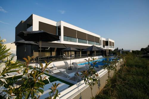 Gerakini Hotel | ISALOS GERAKiNi