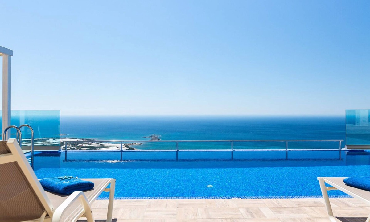 Zerviana Villa | Jasmine Villa, 3 BD, infinity pool with great sea views