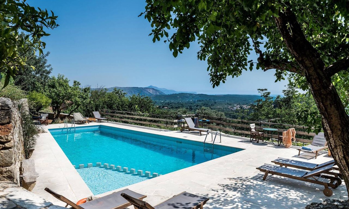 Makhairoi Apartment | Kamares – a restaured Venetian domain retreat