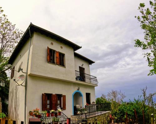 Tsagarada House | Katafigio Home in Tsagkarada Village