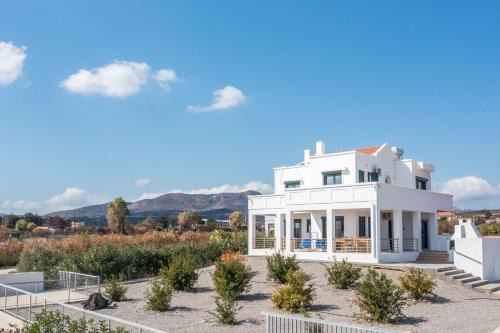 Gennadi House | Kelly's Beach House 2