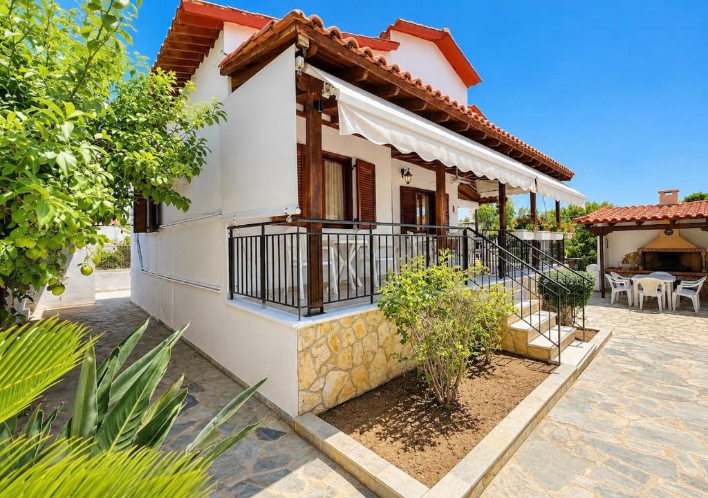 Kineta House | Kineta Garden Retreat - Coastal House for 8 by ΜΡS