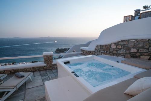 Agios Stefanos Hotel | La Maison Blanche