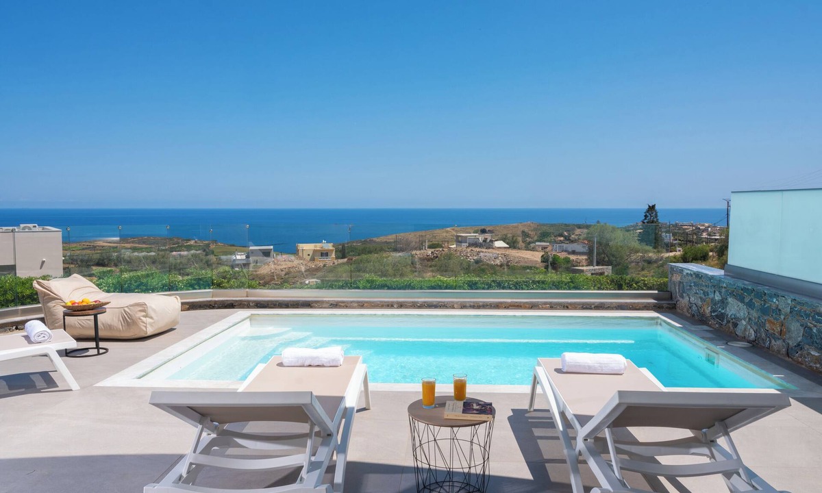 Agia Pelagia Villa | La Mer de Crete Suite private pool & sea view