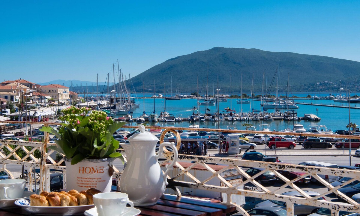 Lefkada Town Apartment | LefkasLoft GuestHouse
