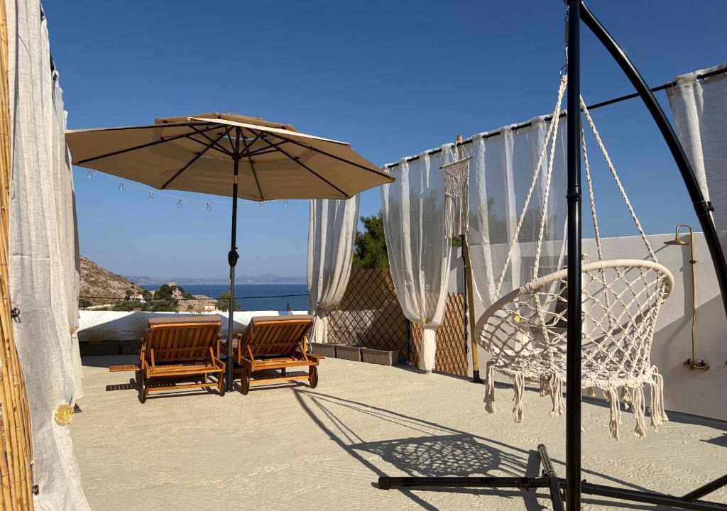 Idhra House | Leonidas house hydra