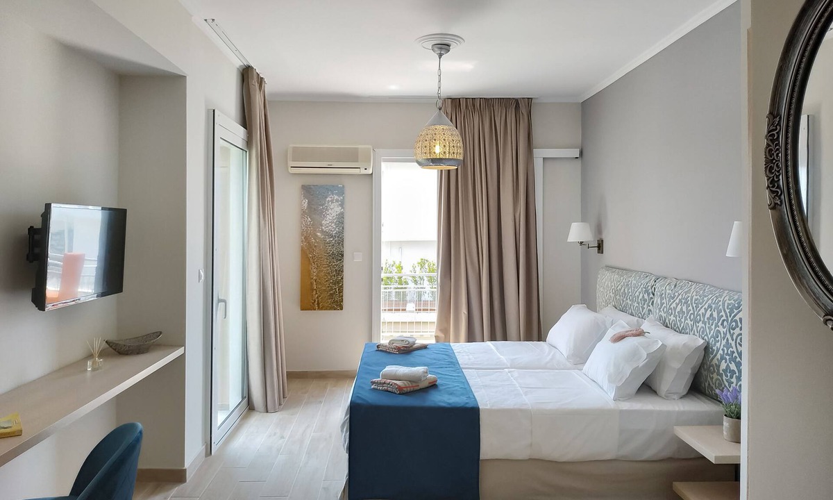 Vouliagmeni House | Lilly Apartments