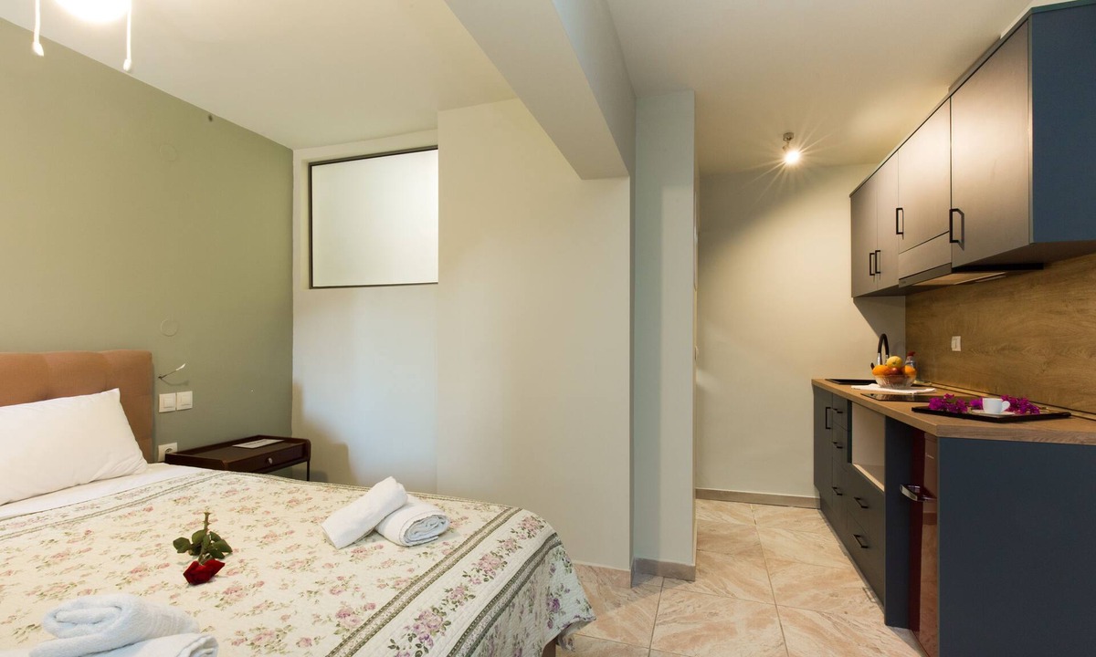 Lefkada Town Apartment | Limonero New City Apartment 2 with Private Parking