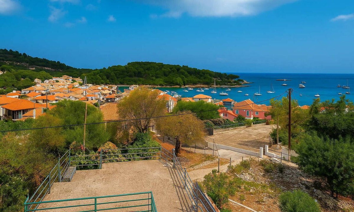 Gaios Apartment | Live the Summer Dream at Gaios Cozy Retreat