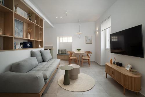 Mpatsi House | M Home