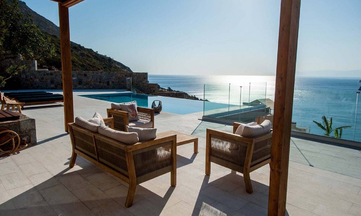 Elounda Villa | Magnificent Crete Villa | Villa Iris | 6 Bedrooms | Direct Access to Beach