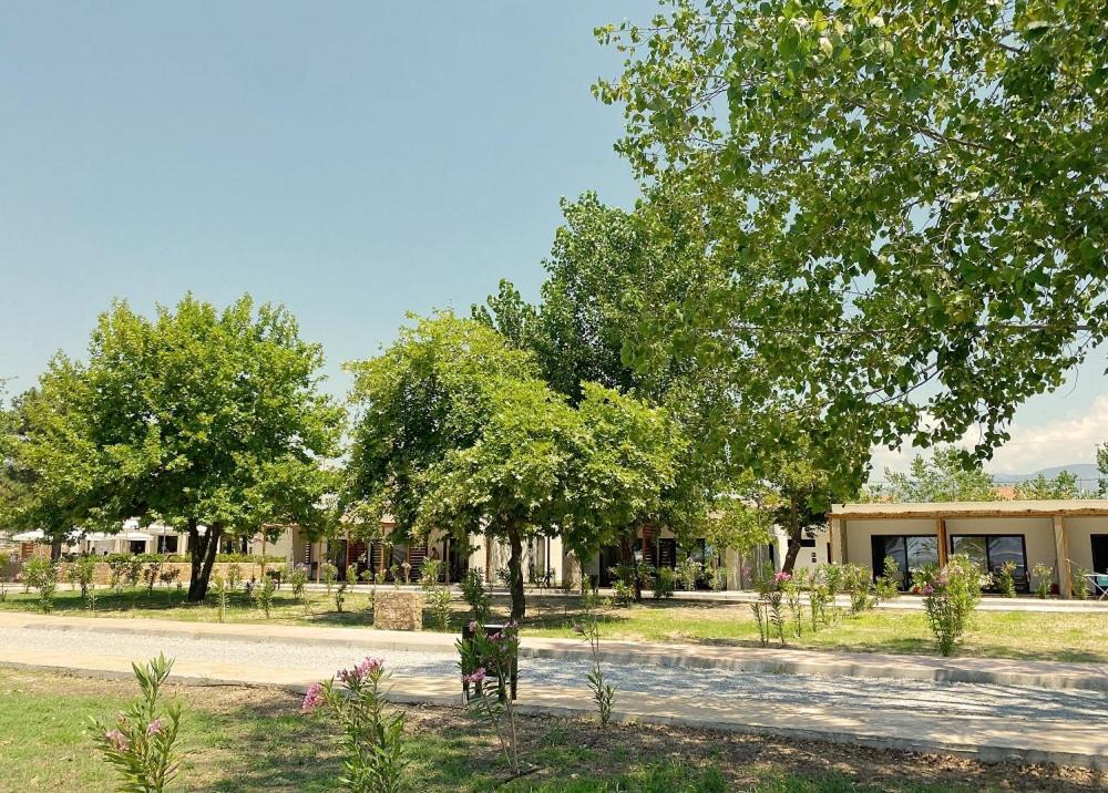 Paralia Ofryniou Apartment | Mareleon Camping