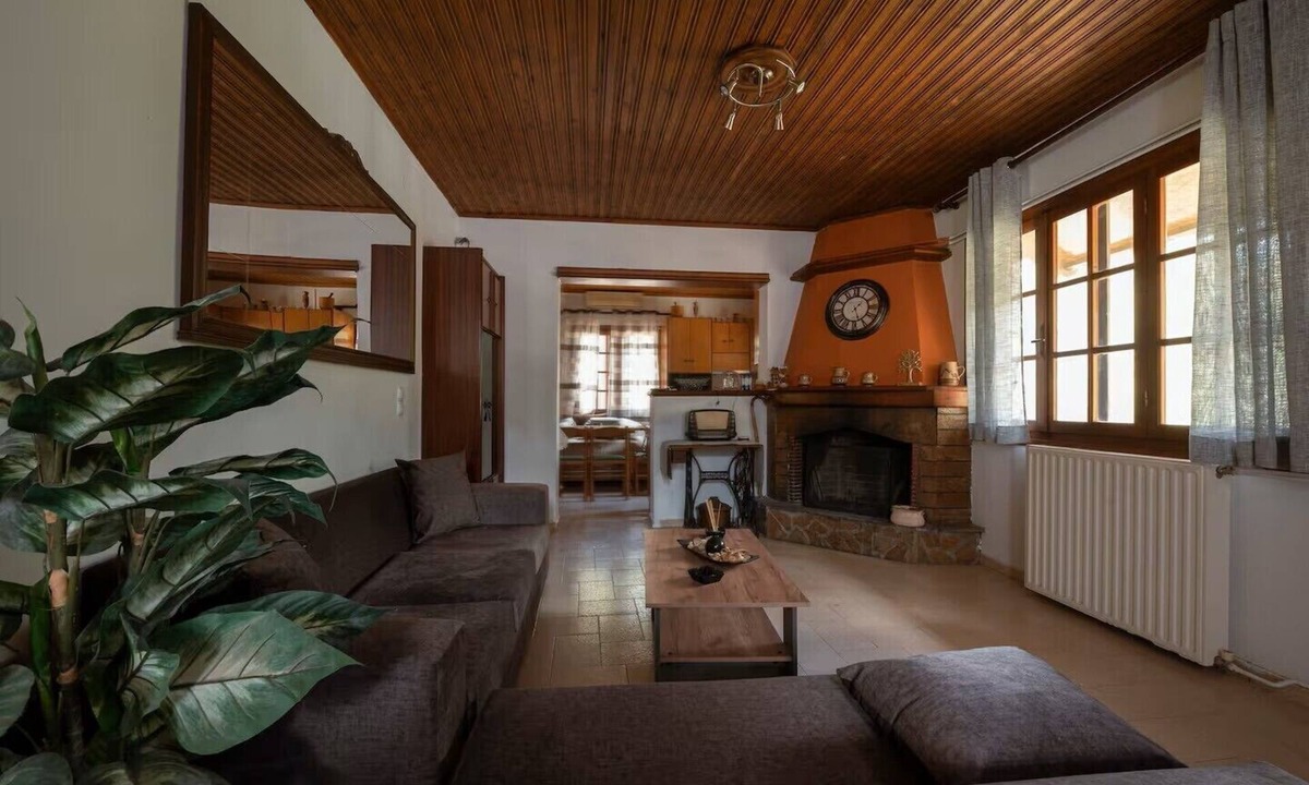 Ormos Agiou Ioannou House | Marin Holiday: Mountain retreat with easy beach access. Cozy home 1.5km from sea