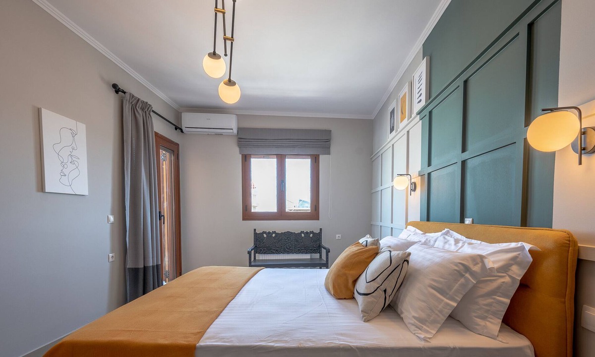 Zakynthos Town Apartment | Meros Filikon - Stylish Two Bedroom apt. (100m2)