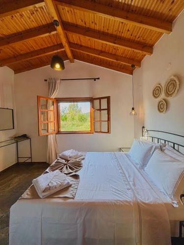 Neos Marmaras Apartment | MK Rustic Stays