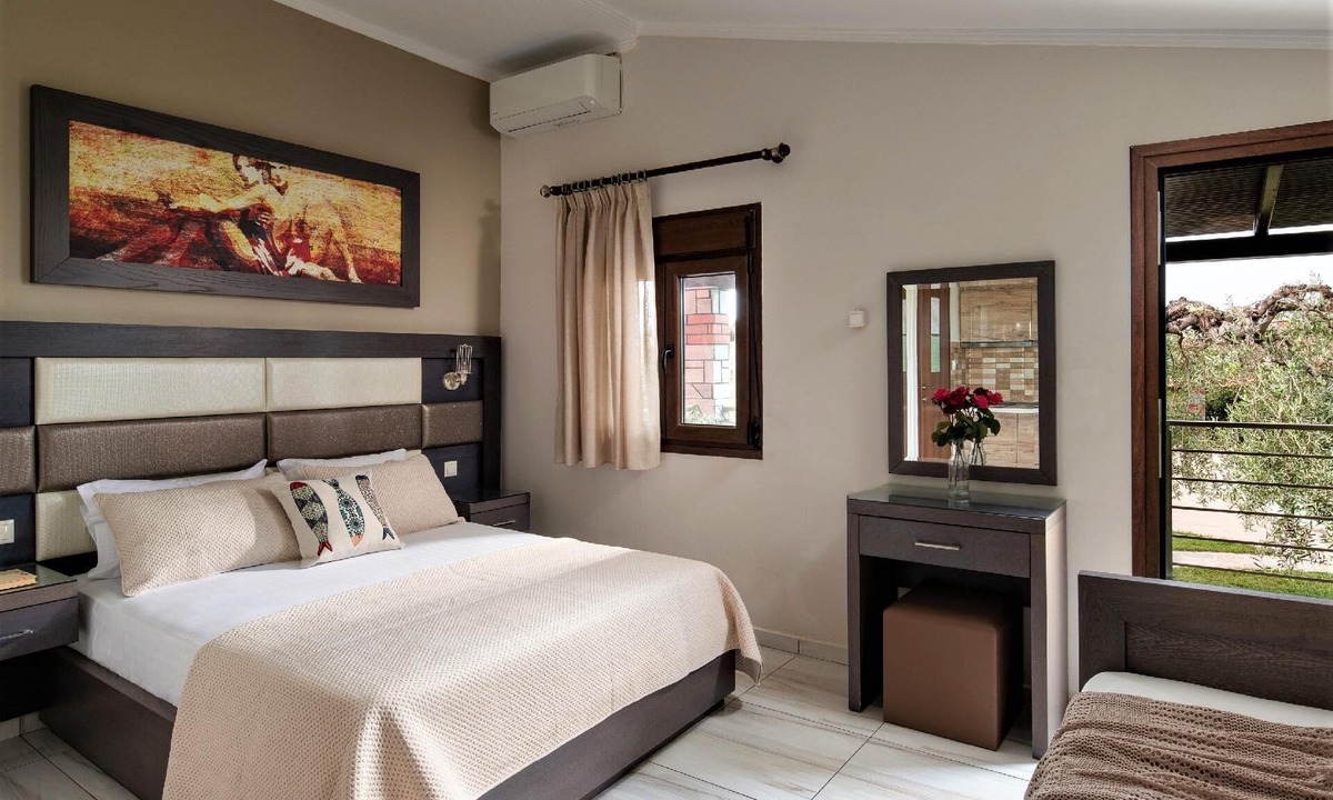 Gerakini Apartment | Modern Studio for 3 people, pool and garden view