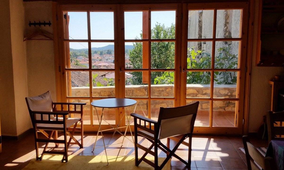 Sithonia Apartment | New apartment in old walls You can check in independently.