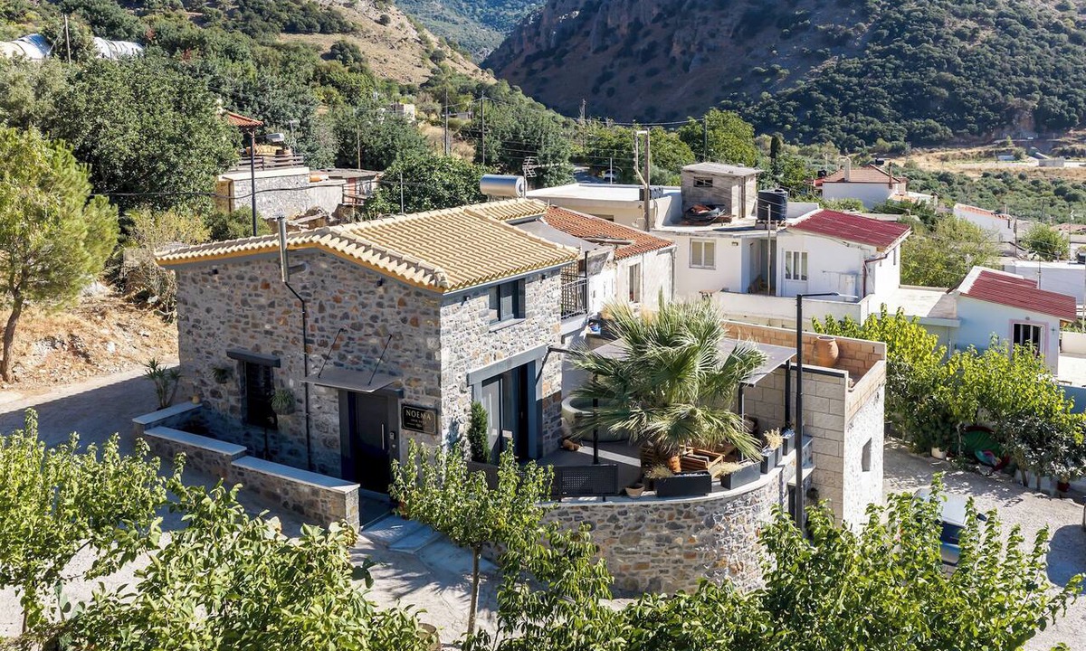 Kato Metochi House | Noema Stonehouse, by Estia