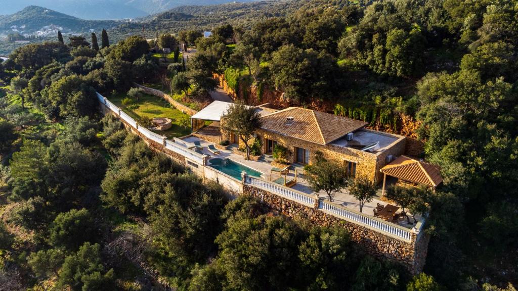 Peponidhes Villa | Oak Tree Estate